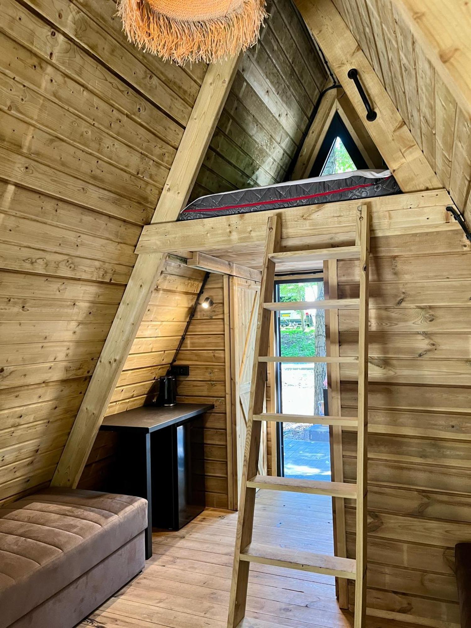 Отель Metropolis Campglamping Сопот Экстерьер фото