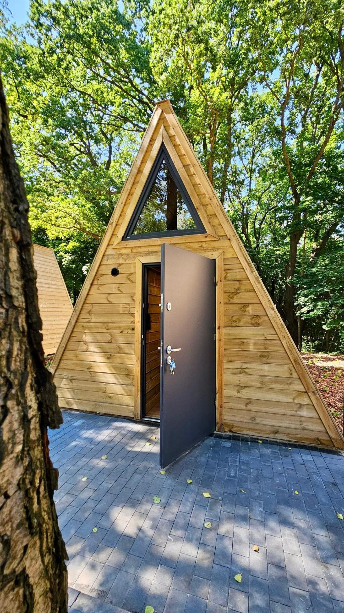 Отель Metropolis Campglamping Сопот Экстерьер фото