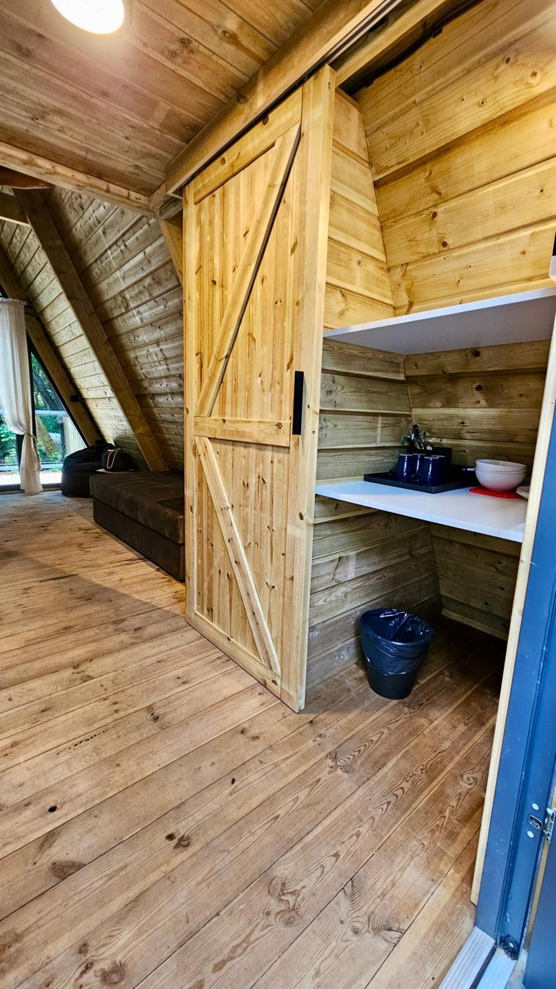Отель Metropolis Campglamping Сопот Экстерьер фото